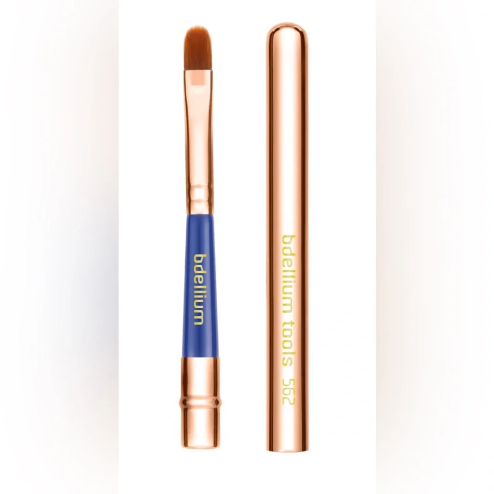 Bdellium Tools Golden Triangle 562 Long Cap Lip Brush NEW
